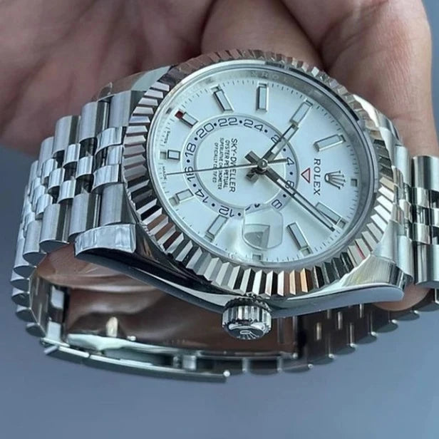 Skydweller 42mm White dial