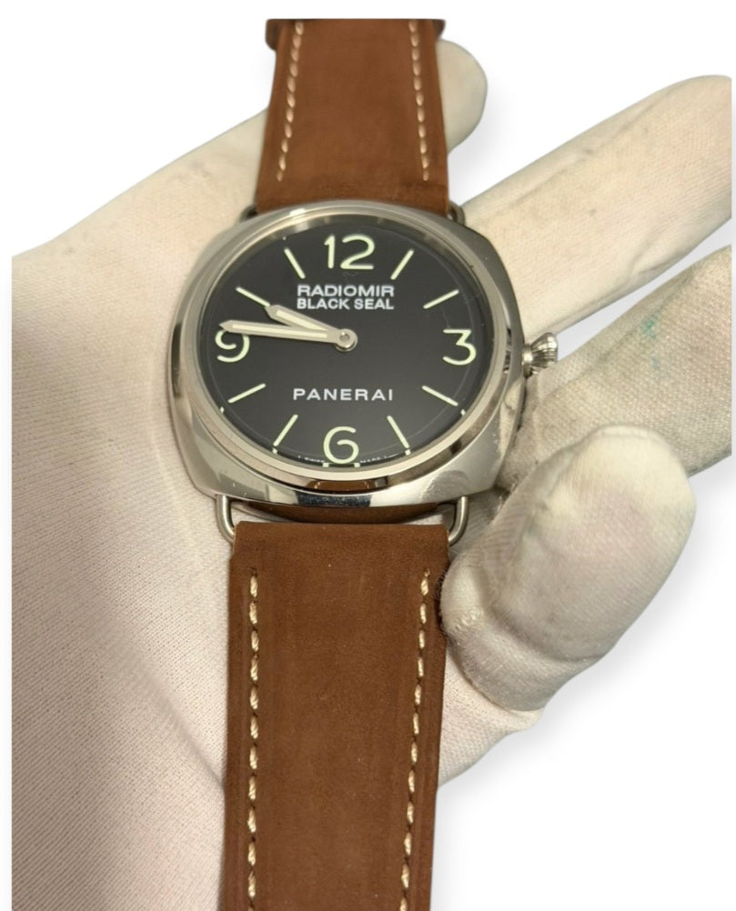 Μοντέλο: Panerai Radiomir Black Seal
Διάμετρος κάσας: 45mm
Υλικό κάσας: Ανοξείδωτο ατσάλι
Χρώμα καντράν: Μαύρο