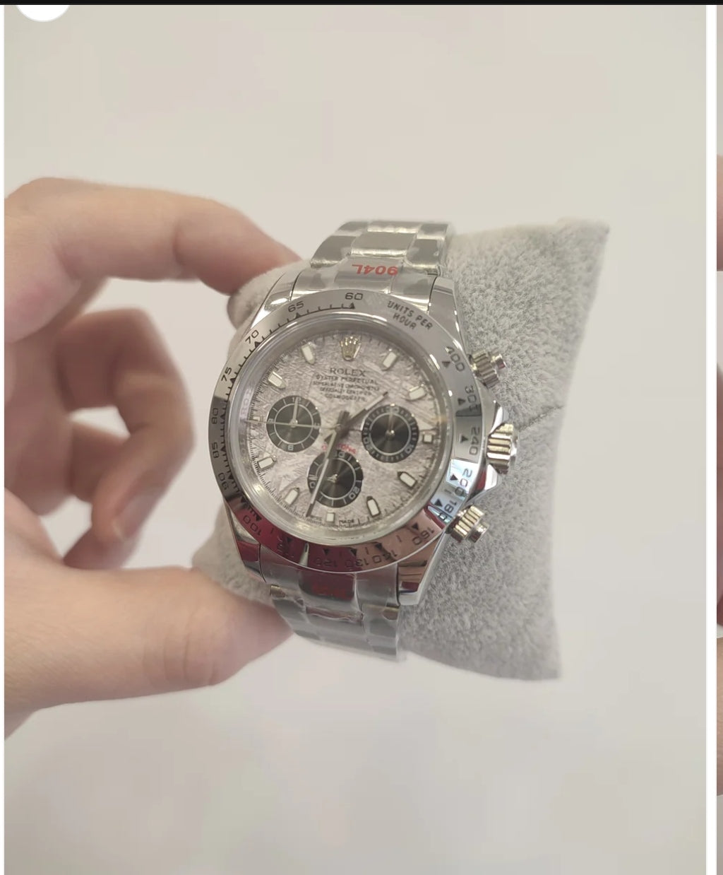 Daytona white gold 
meteorite