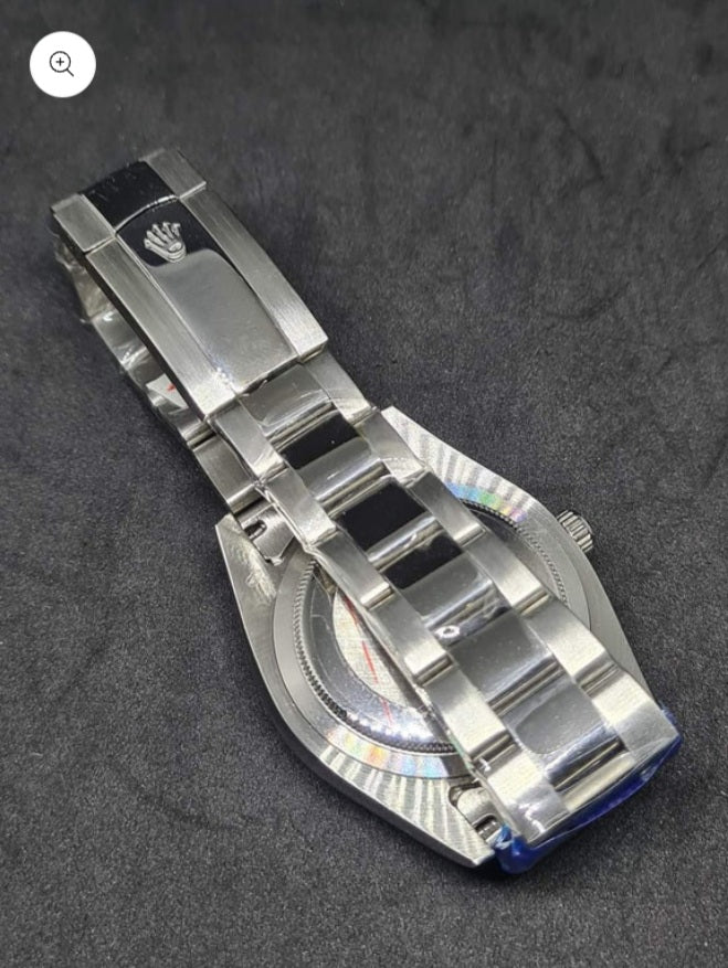 Skydweller 42mm blue dial