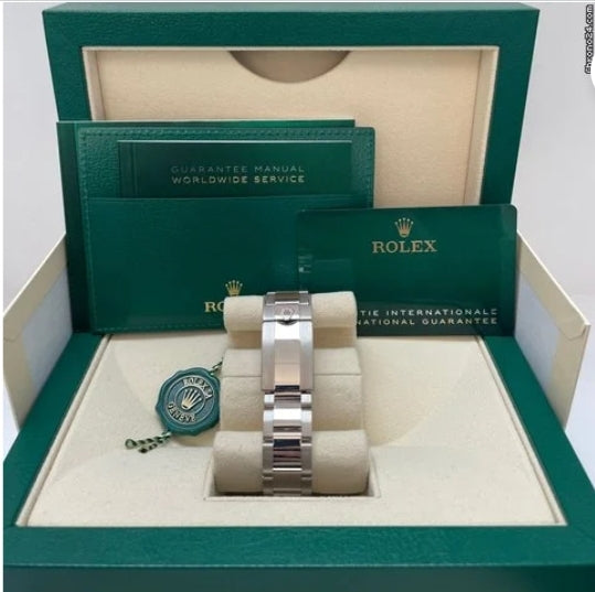 Rolex Daytona 40mm White Gold Cosmograph Blue Index Dial (116509)
